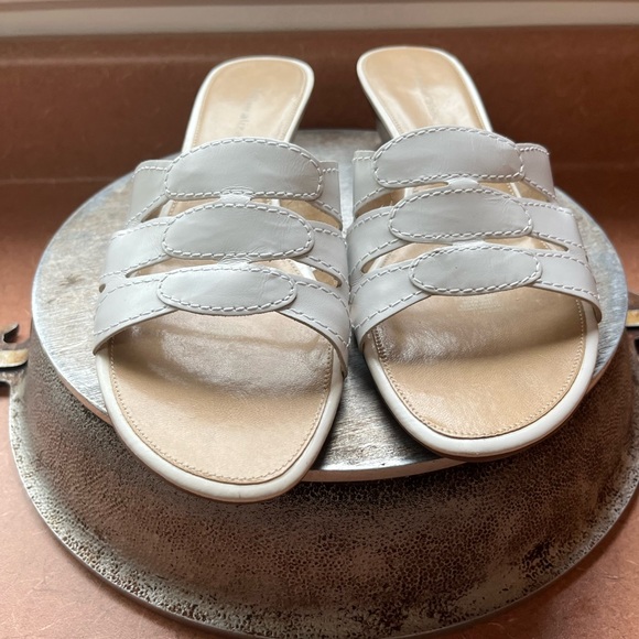 Naturalizer Women’s White and Tan Sandals 9.5 M - Picture 3 of 8